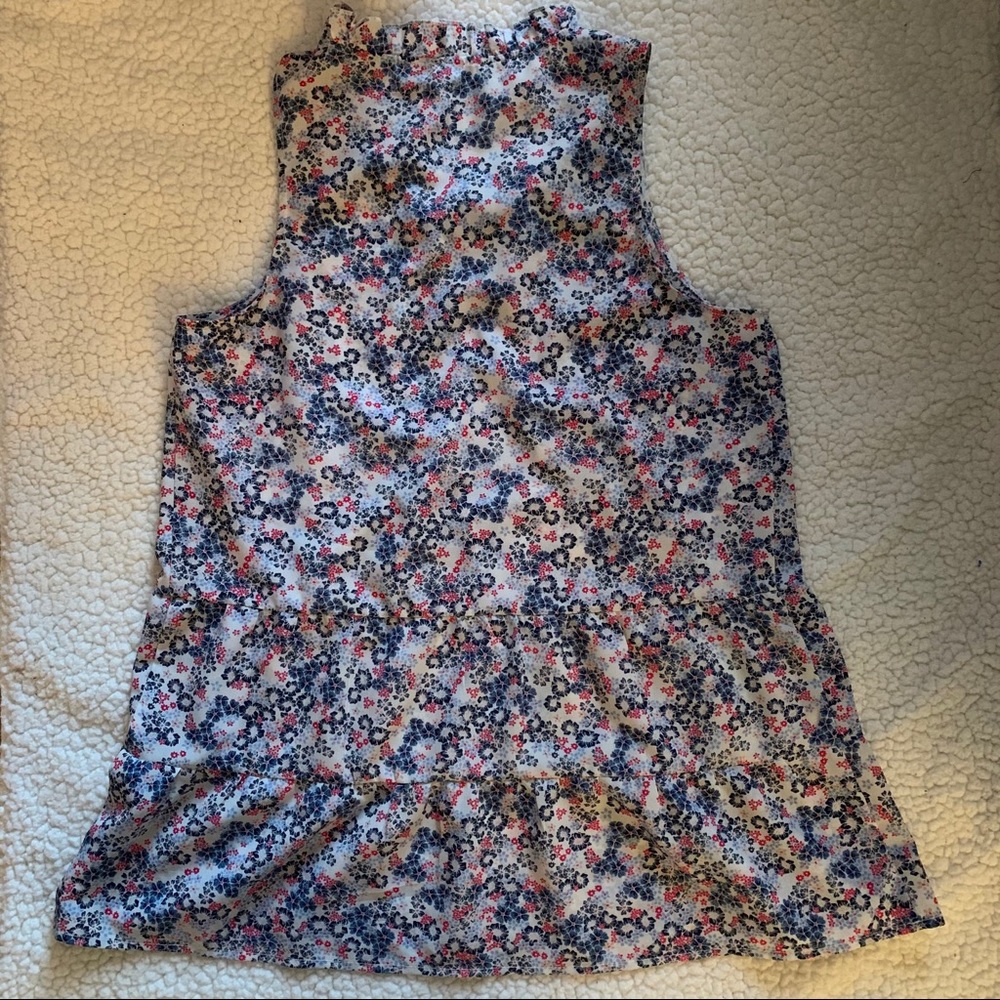 2 for $20 Sanctuary keyhole floral sleeveless top - Picture 4 of 4